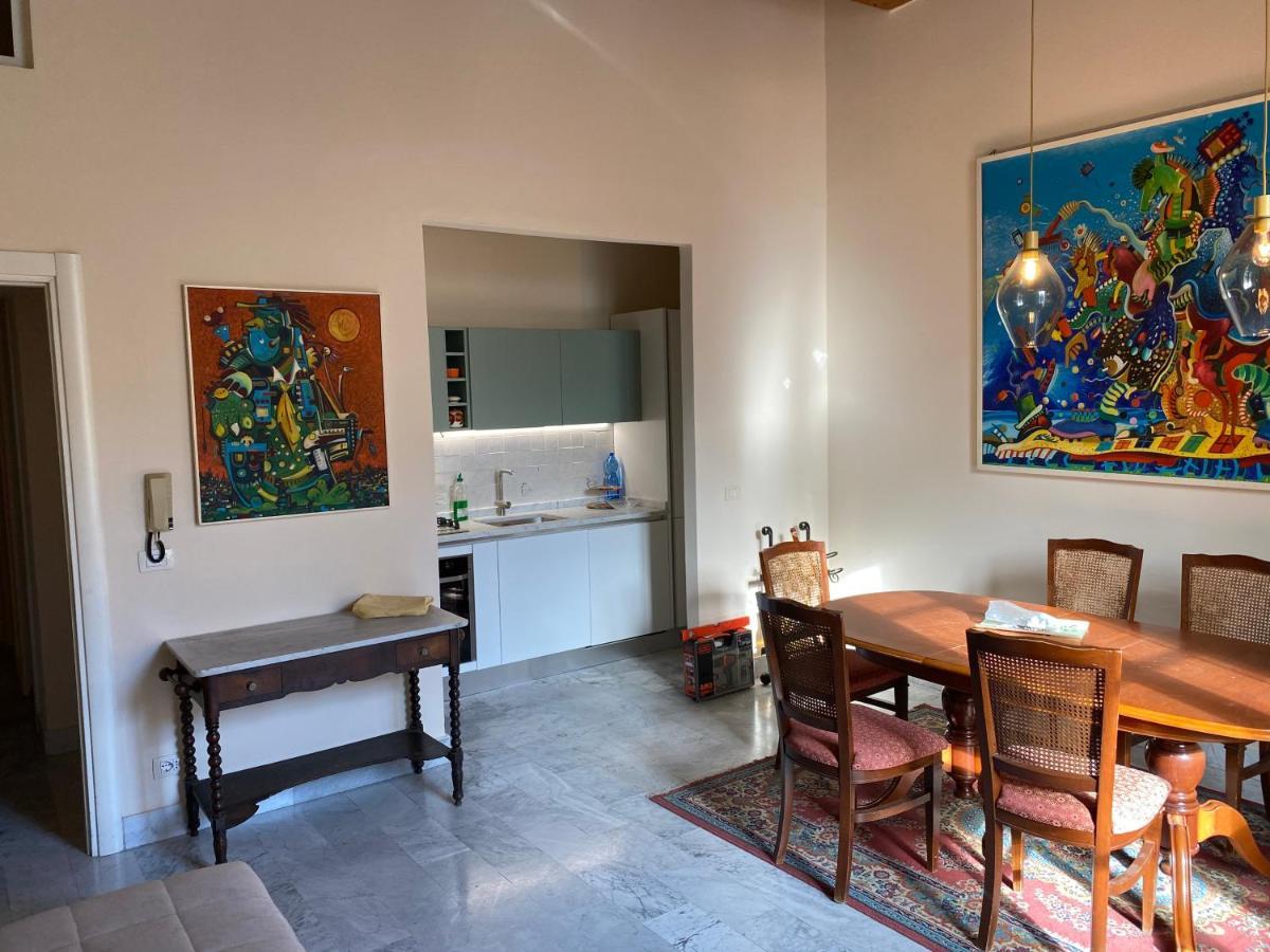 Renovated Apartment With 3 Bedrooms In An Historic Palazzo Between Port And Old Town ลีวอร์โน ภายนอก รูปภาพ