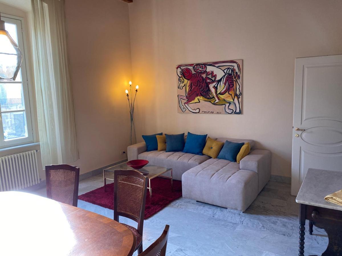 Renovated Apartment With 3 Bedrooms In An Historic Palazzo Between Port And Old Town ลีวอร์โน ภายนอก รูปภาพ