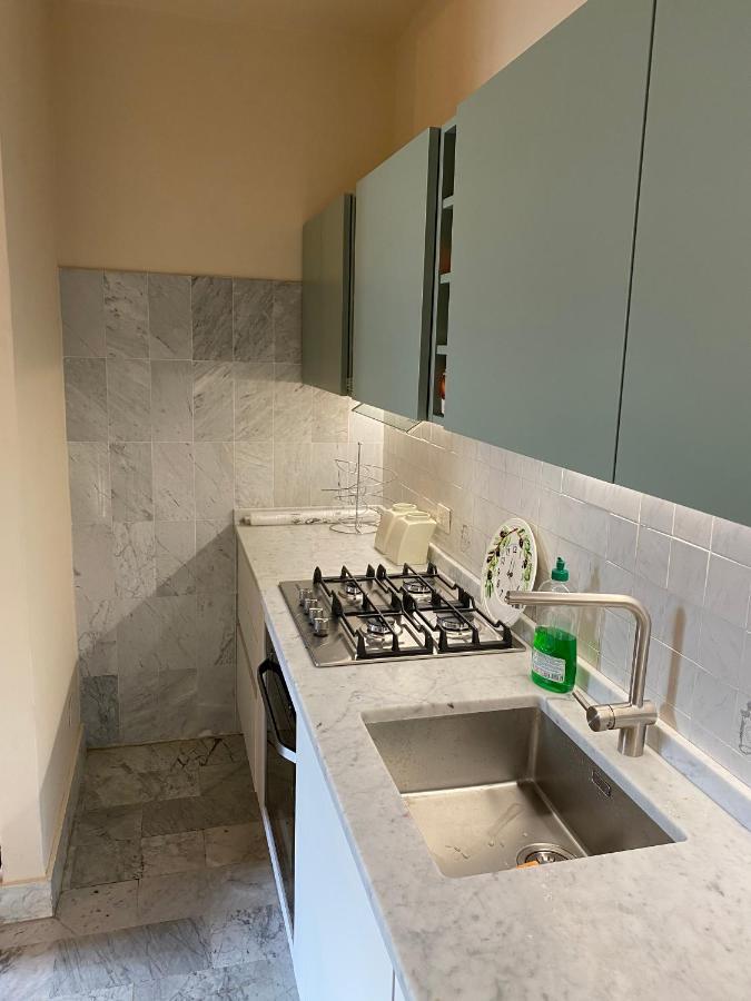 Renovated Apartment With 3 Bedrooms In An Historic Palazzo Between Port And Old Town ลีวอร์โน ภายนอก รูปภาพ