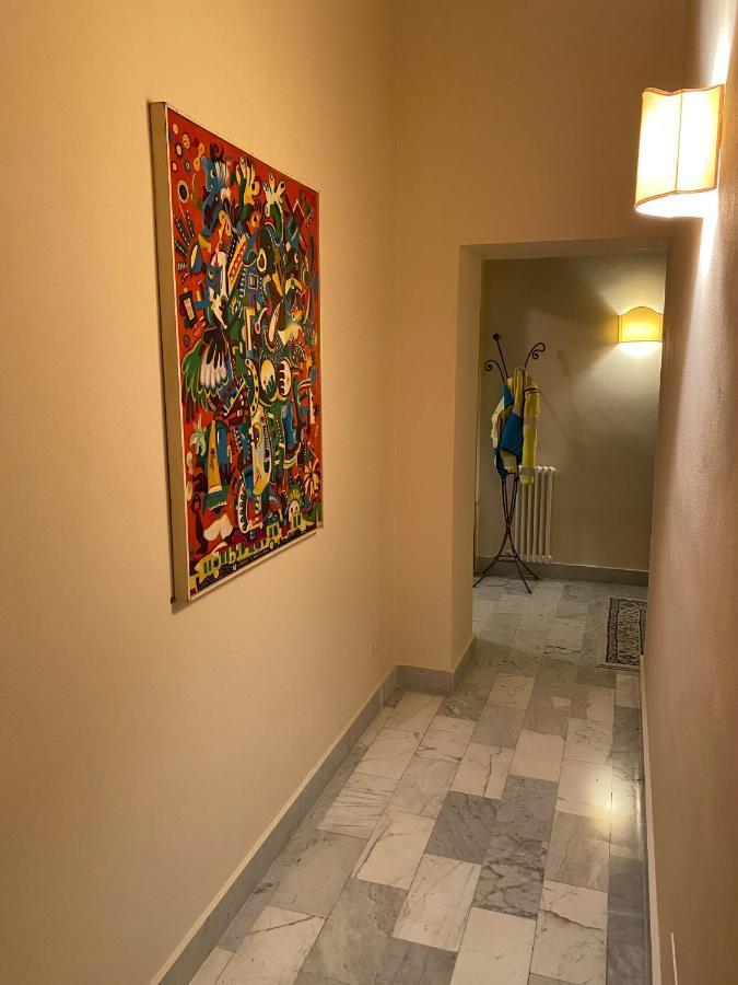 Renovated Apartment With 3 Bedrooms In An Historic Palazzo Between Port And Old Town ลีวอร์โน ภายนอก รูปภาพ