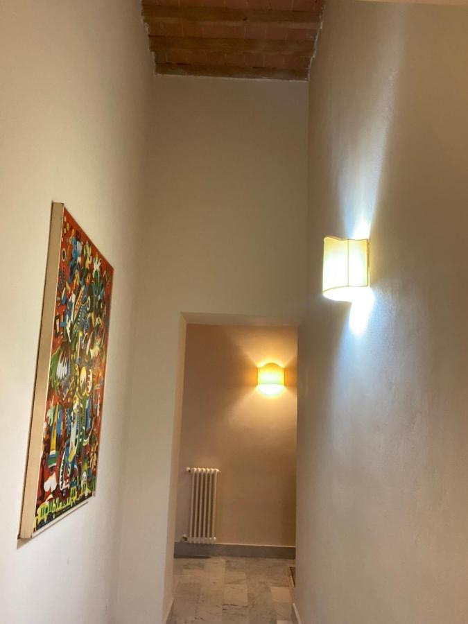 Renovated Apartment With 3 Bedrooms In An Historic Palazzo Between Port And Old Town ลีวอร์โน ภายนอก รูปภาพ